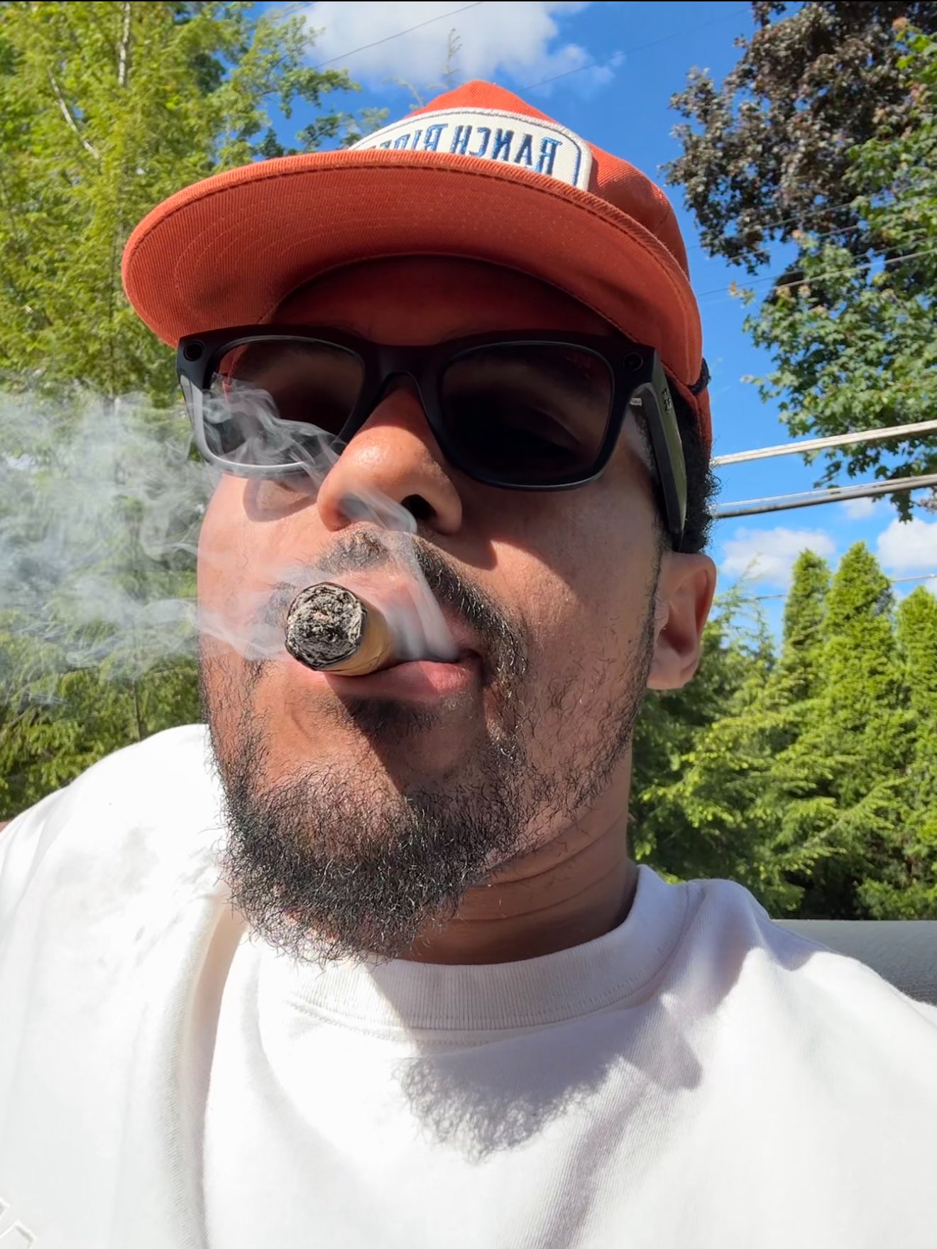 喬治被當面嘲不如托哈 后者曬自己抽雪茄照回應(yīng)：???????