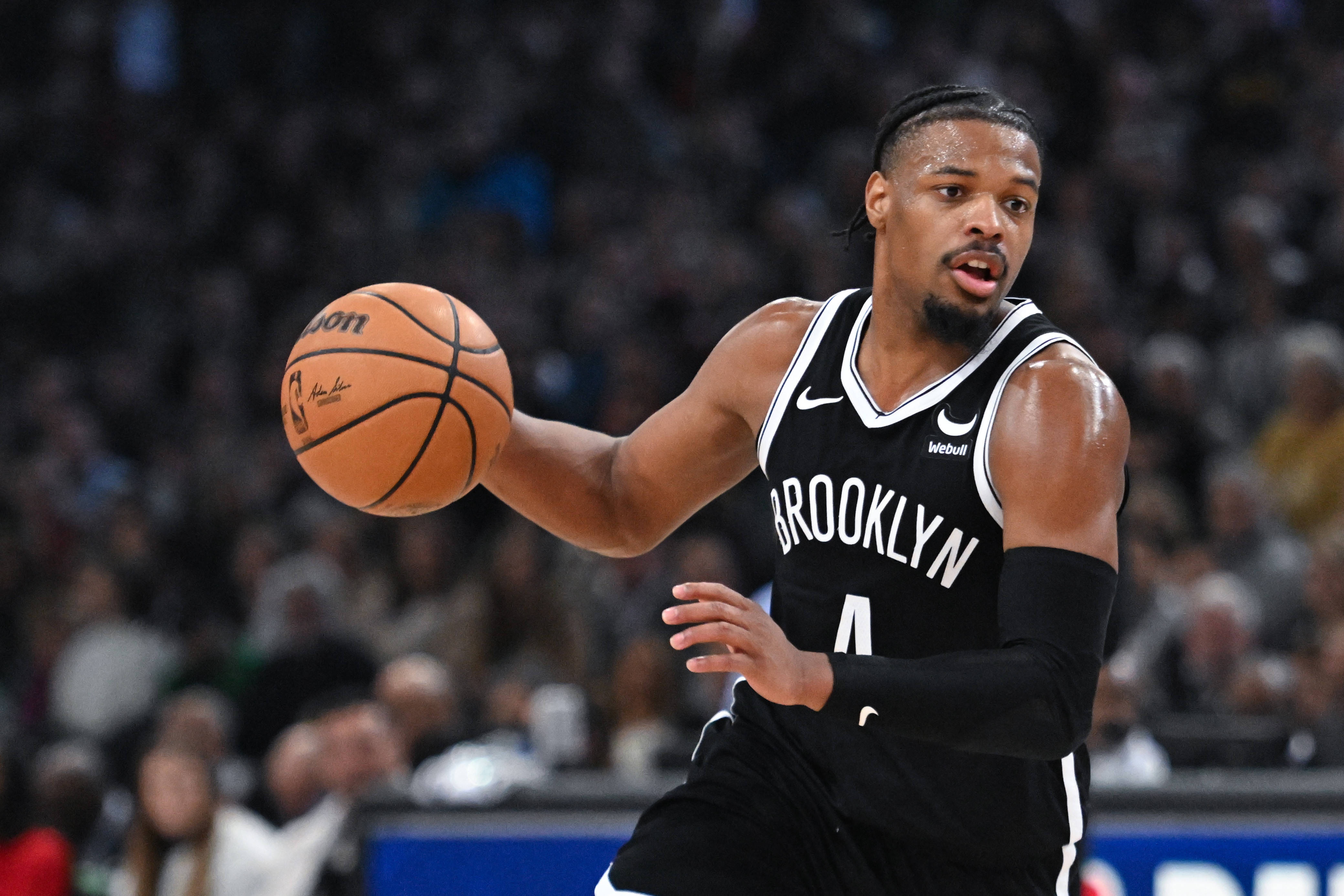 重返NBA？隊(duì)記：76人計(jì)劃試訓(xùn)17年9號(hào)秀小丹尼斯-史密斯