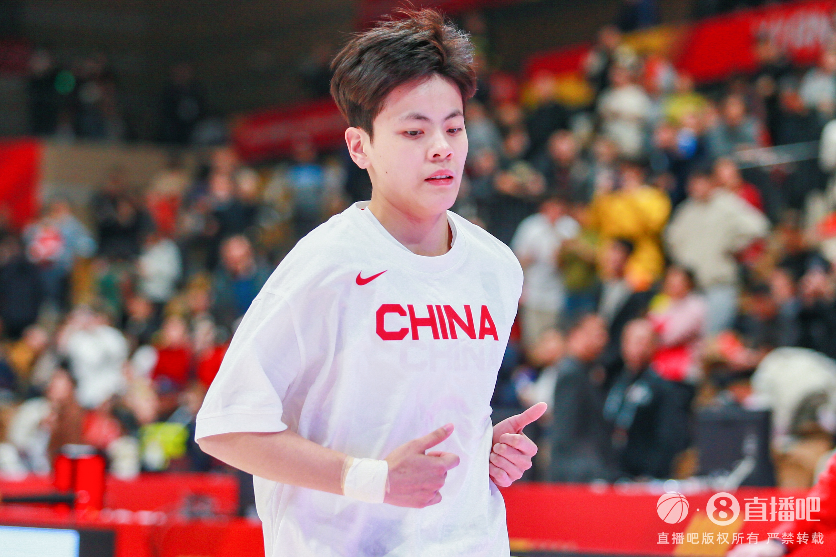 高效！楊舒予11中7砍下全場最高的15分 外加3板2助2斷