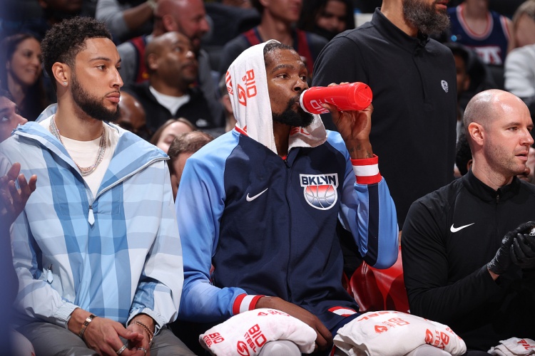 KD：在籃網(wǎng)的大部分時(shí)光是美好的 即使是我?guī)е?個(gè)雙向球員上場(chǎng)