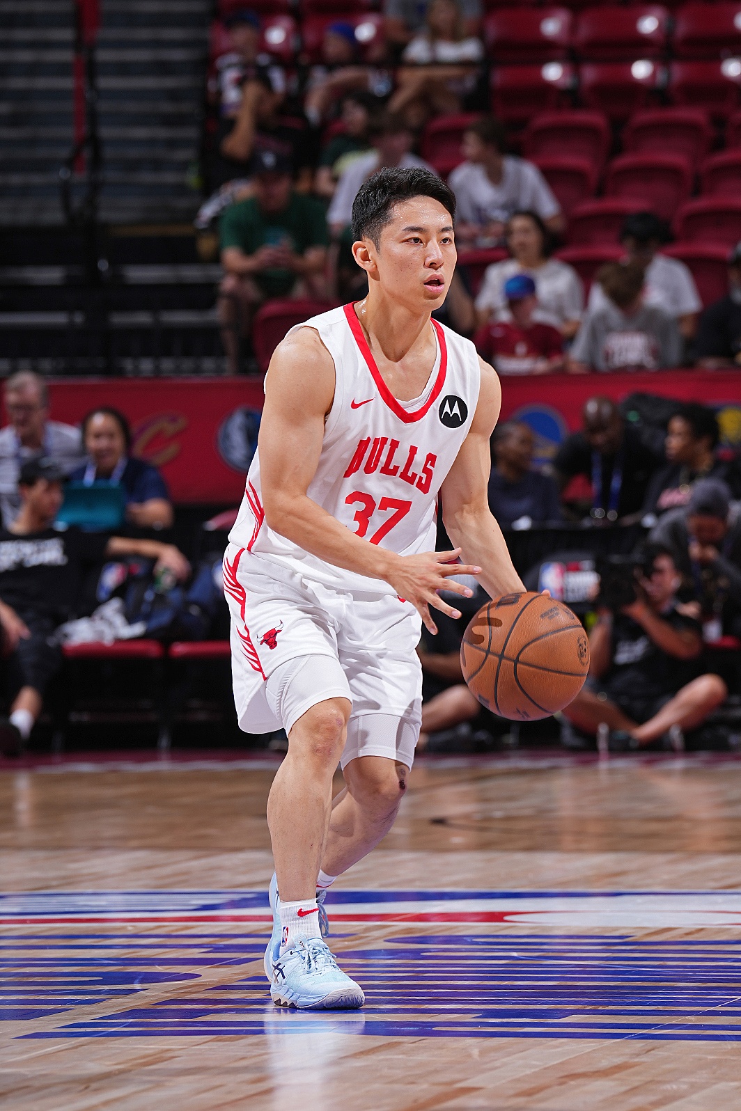 媒體人：河村與公牛簽下雙向合同 亞洲杯就見(jiàn)不到他了！