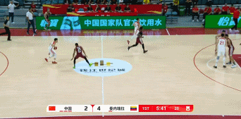 媒體人：王俊杰只是讓4號位表現(xiàn)變得正常了 離真正打出高水平還遠