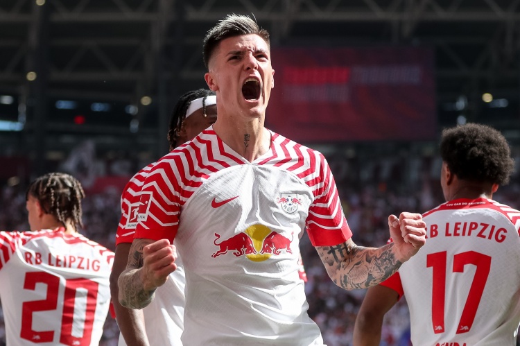 talkSPORT主持：塞斯科1米95但是技術(shù)型球員，并不是傳統(tǒng)支點(diǎn)中鋒