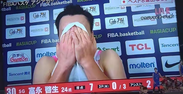 亞洲杯宣稱(chēng)目標(biāo)奪冠！日本慘敗黎巴嫩無(wú)緣8強(qiáng) 富永啟生賽后哭了