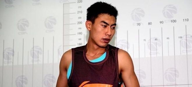 僅打1年就退役了！十年前今天：方君磊成為CBA歷史第一位選秀狀元