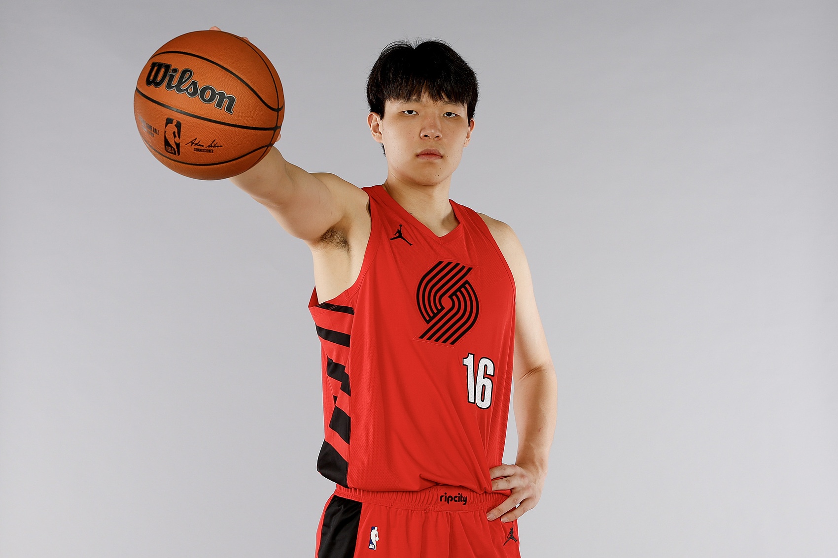 美記談將楊瀚森排聯(lián)盟大個(gè)子第25位：我會(huì)全押小楊 他很吸引我