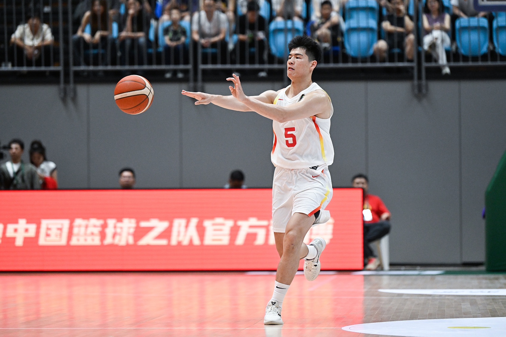 媒體人：陳家政可去NCAA鍛煉 像他這樣的球員 大學(xué)球隊(duì)會(huì)喜歡的