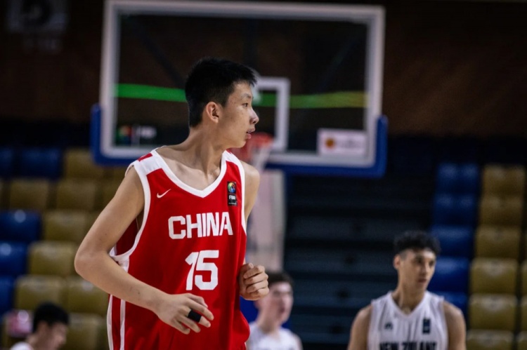 攻防俱佳！趙博新替補10中6砍17分11板 搶到4個前場板&送3次封蓋