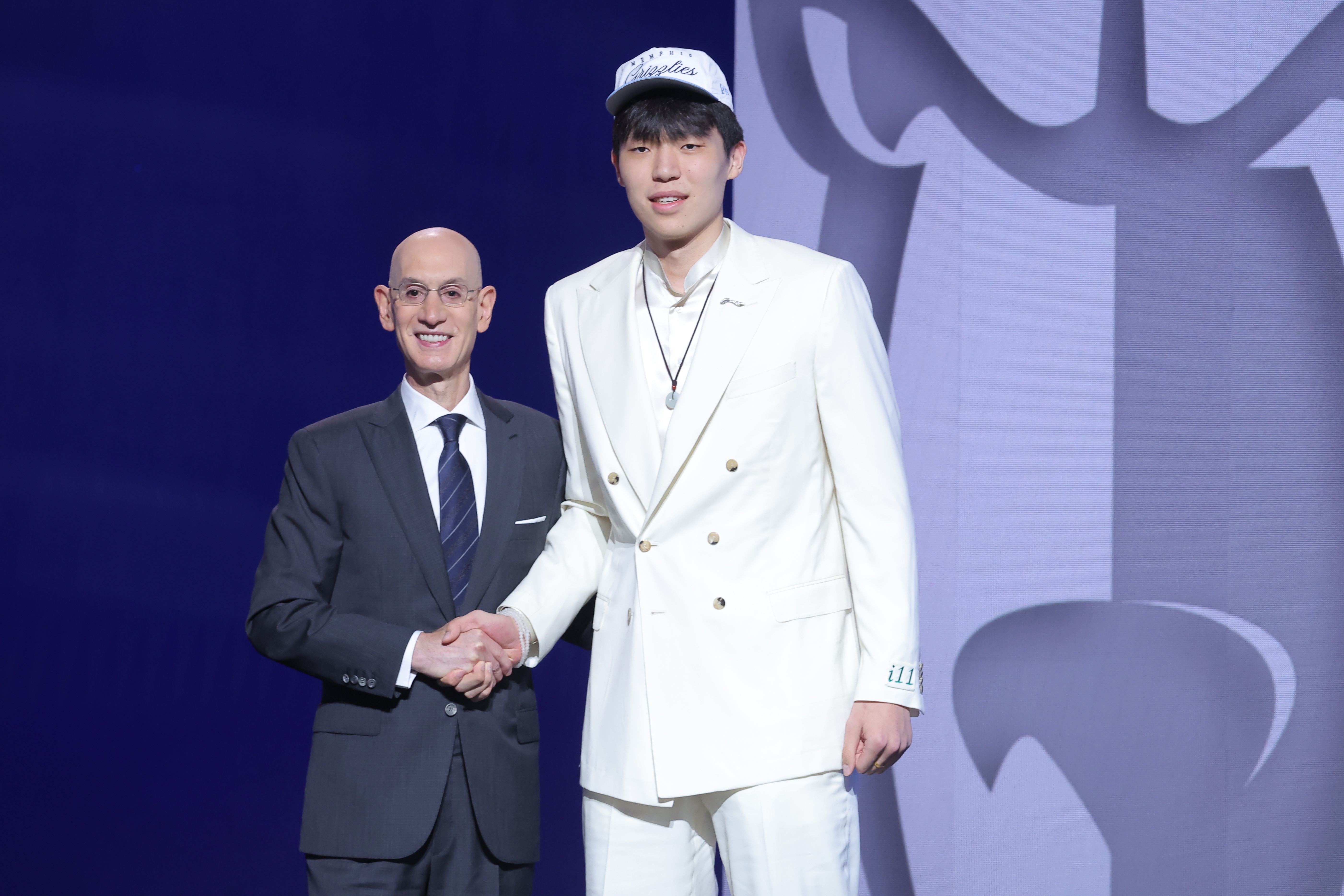 隊(duì)記調(diào)侃：楊瀚森選秀大會(huì)的炸雞是不是原本要等到19順位前吃完？