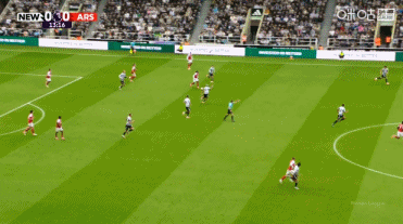 約克雷斯造點(diǎn)被取消！VAR對話實(shí)錄：波普先碰到球，才碰約克雷斯